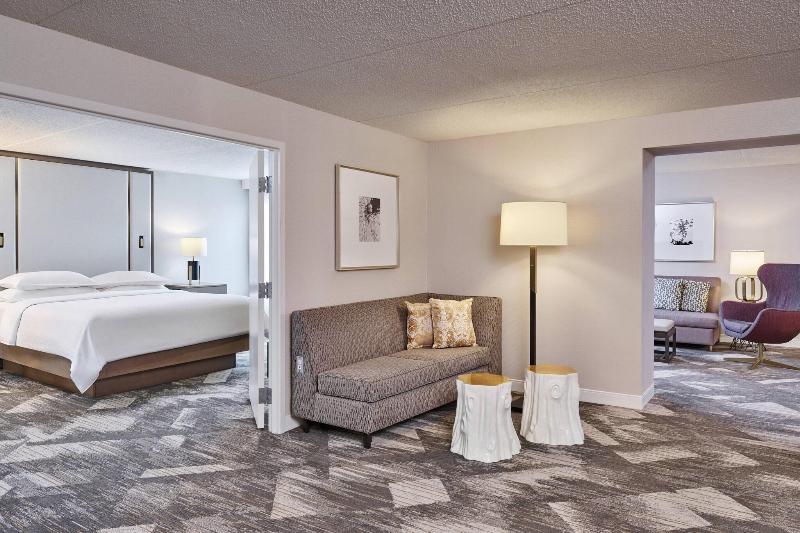Sheraton Portland Airport Hotel image