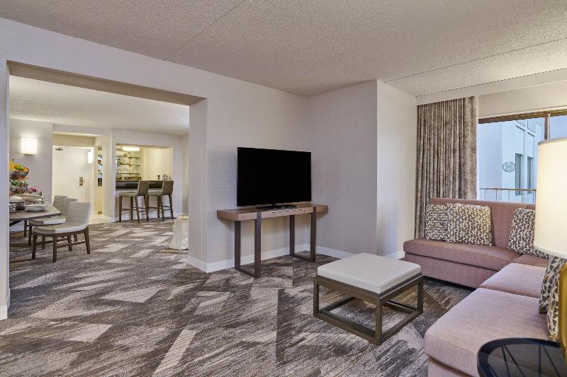 Sheraton Portland Airport Hotel image