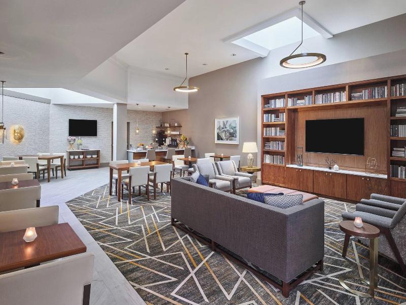 Sheraton Portland Airport Hotel image