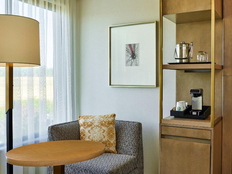 Sheraton Portland Airport Hotel image