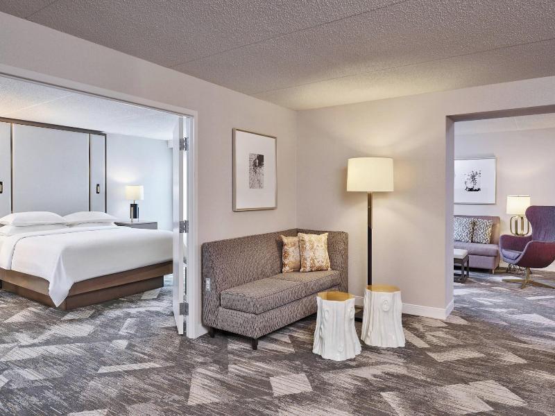 Sheraton Portland Airport Hotel image