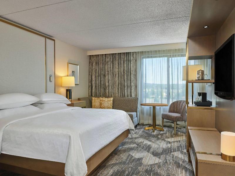 Sheraton Portland Airport Hotel image