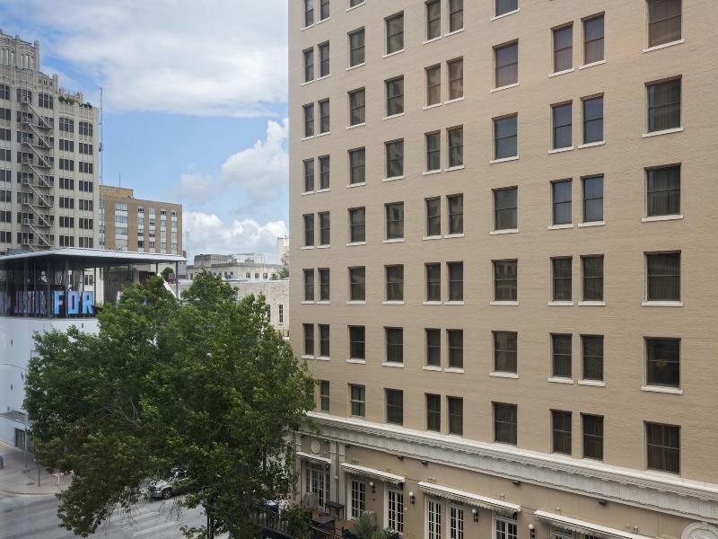 Element Austin Downtown image