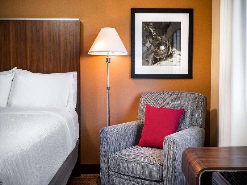 Four Points by Sheraton at Phoenix Mesa Gateway Ap image