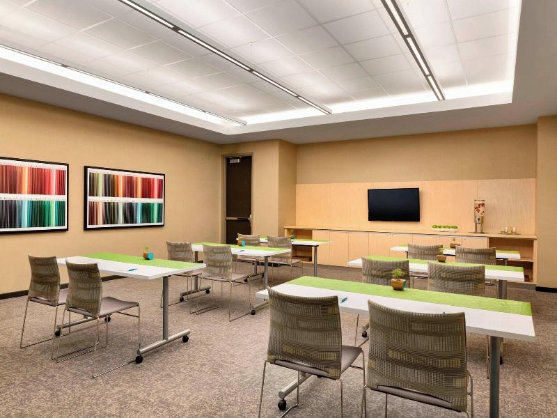 Aloft Dallas Love Field image