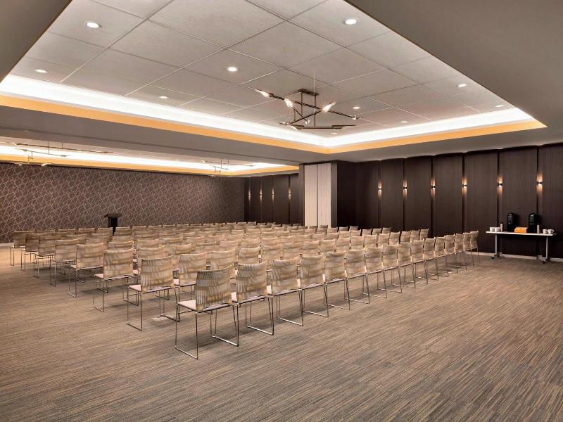 Aloft Dallas Love Field image