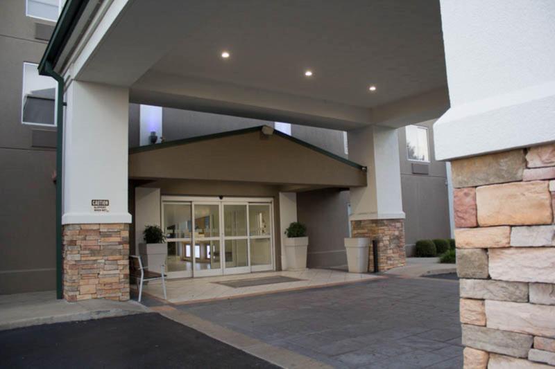 Holiday Inn Express and Suites Kings Mountain Shel