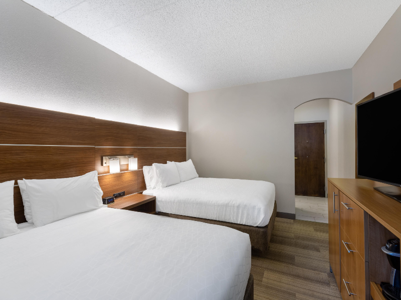 Holiday Inn Express and Suites King Of Prussia image