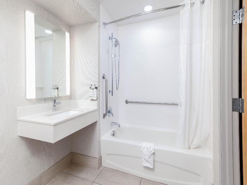 Holiday Inn Express Las Vegas Sw – Spring Valley image