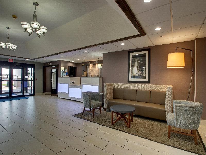 Holiday Inn Express and Suites Lebanon image