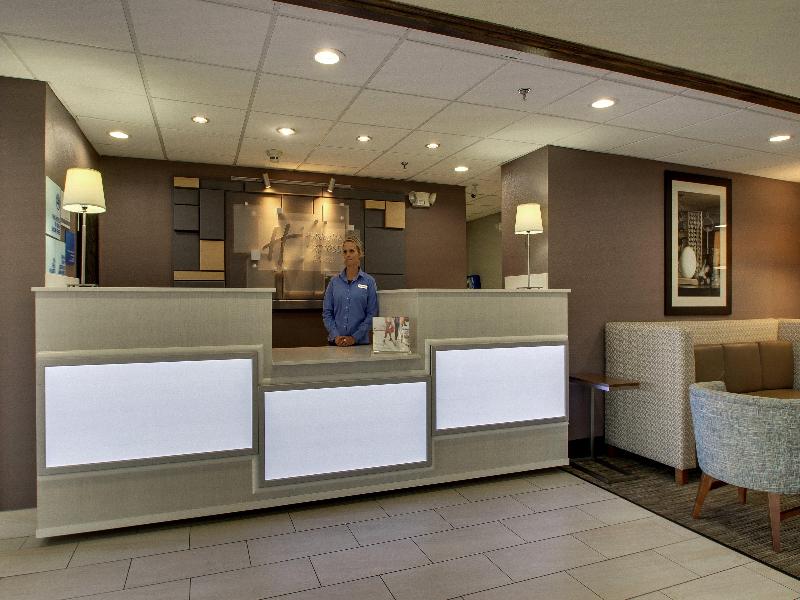 Holiday Inn Express and Suites Lebanon image