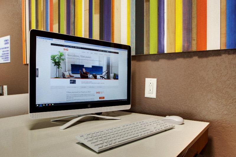 Holiday Inn Express and Suites Lebanon