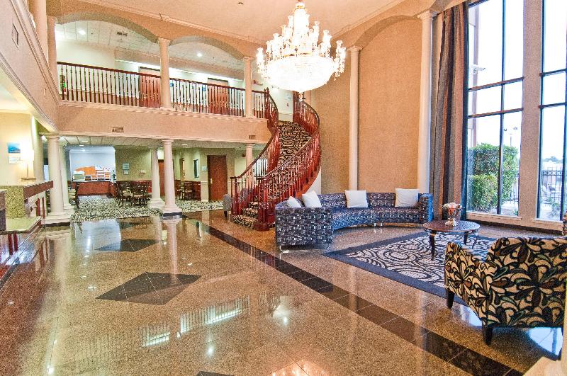 Holiday Inn Express & Suites Lake Charles By IHG