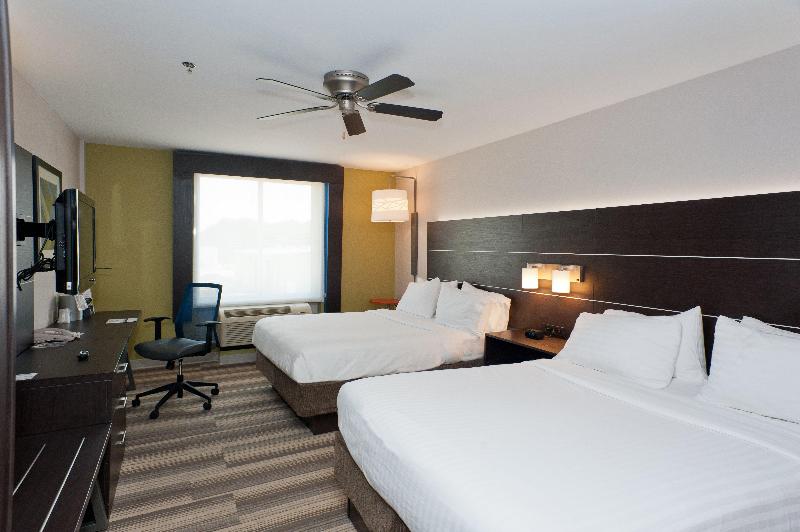 Holiday Inn Express and Suites Scott Lafayette Wes 3