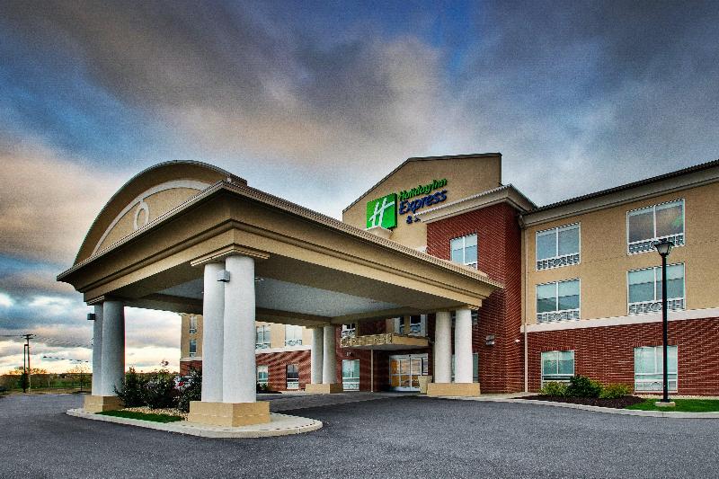 Hotel Holiday Inn Express and Suites Lancaster East Stra