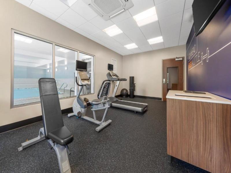 Holiday Inn Express and Suites Lancaster East Stra image