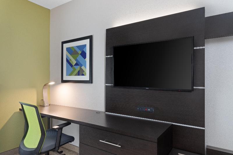 Holiday Inn Express and Suites Lake Placid photo 9