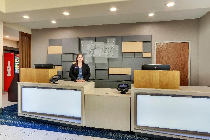 Holiday Inn Express and Suites Lake Worth Nw Loop image