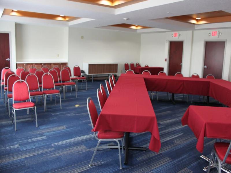 Holiday Inn Express and Suites Orlando South Daven image