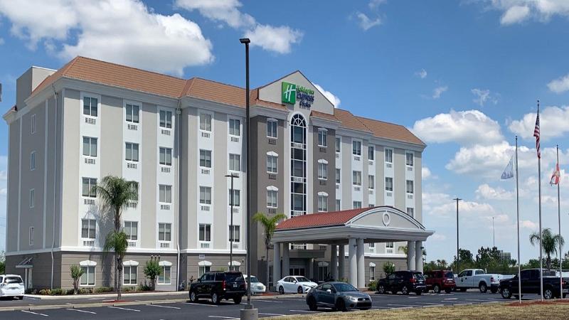Holiday Inn Express and Suites Orlando South Daven image
