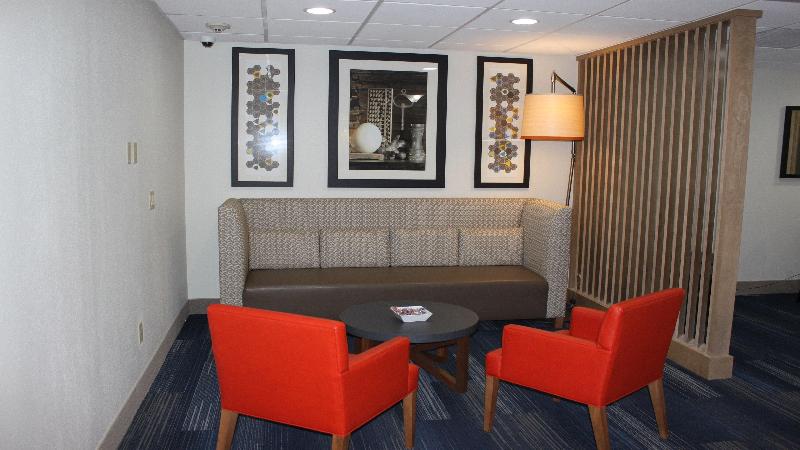 Holiday Inn Express and Suites Orlando South Daven image