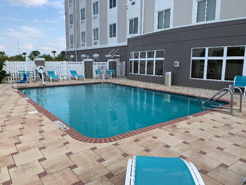 Holiday Inn Express and Suites Orlando South Daven image