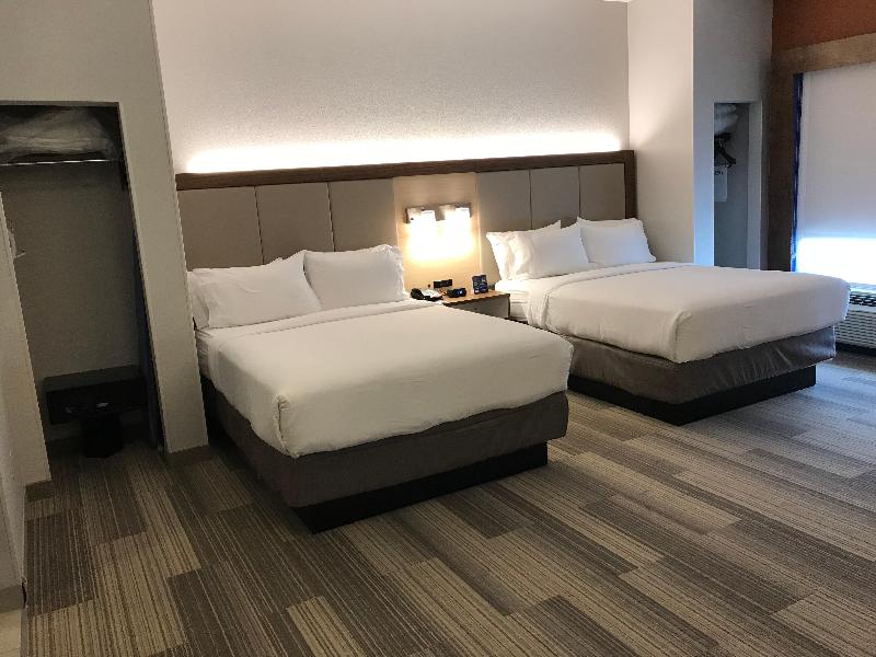 Holiday Inn Express and Suites Orlando South Daven image