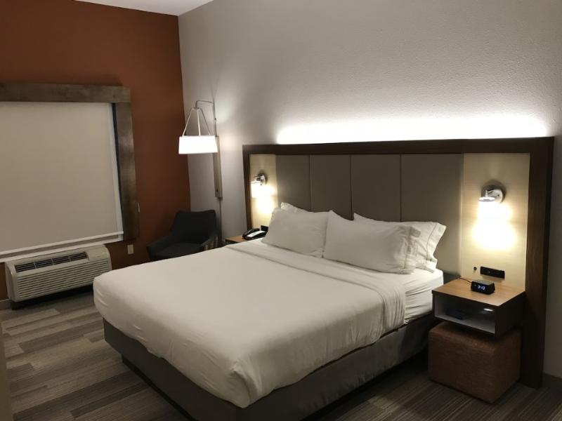 Holiday Inn Express and Suites Orlando South Daven image