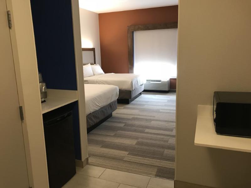 Holiday Inn Express and Suites Orlando South Daven image