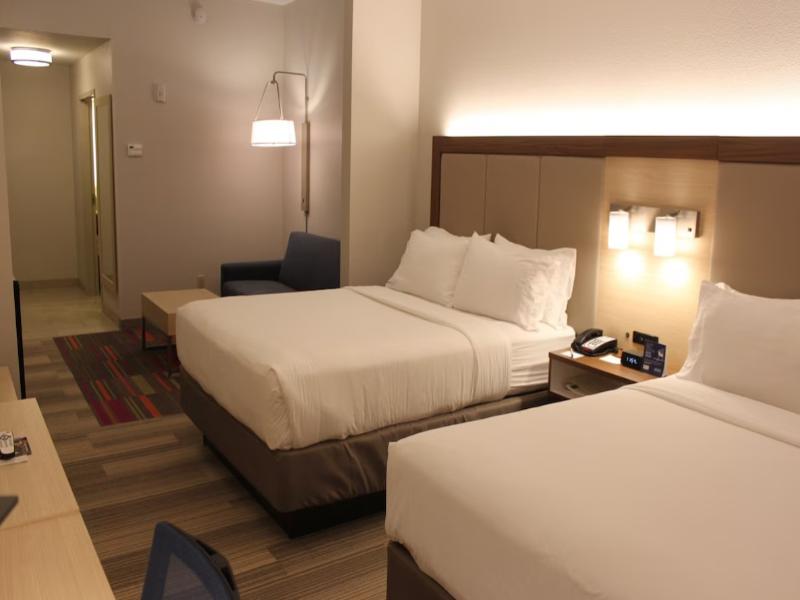 Holiday Inn Express and Suites Orlando South Daven image