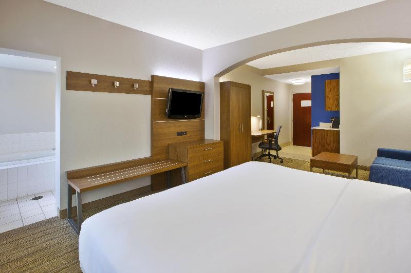 Hotel Holiday Inn Express and Suites Cincinnati Northeas