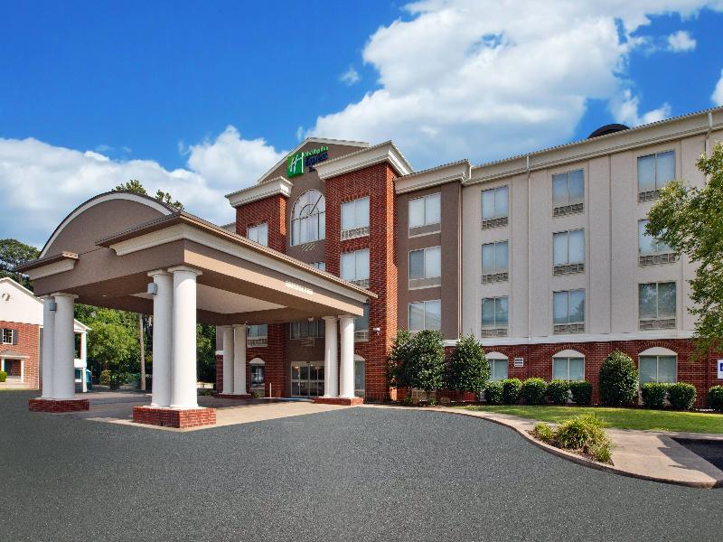 Holiday Inn Express and Suites West Monroe image