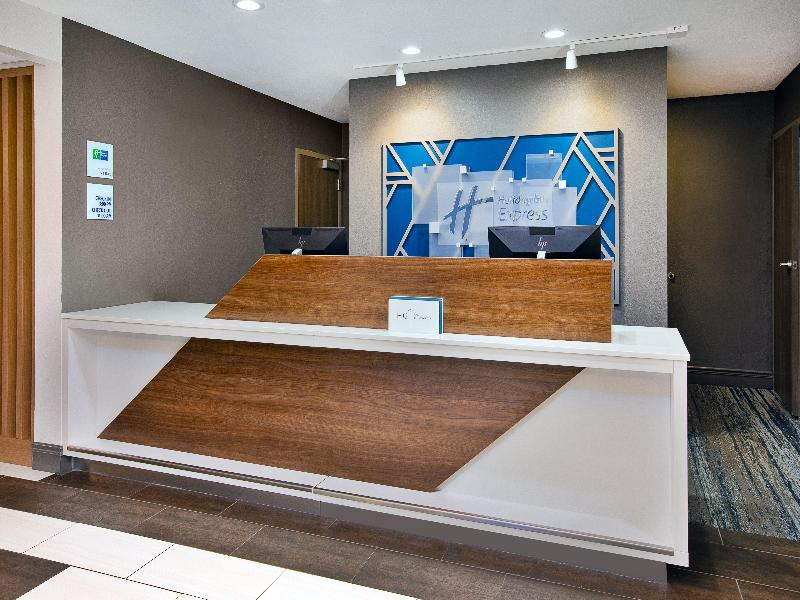 Holiday Inn Express and Suites West Monroe image