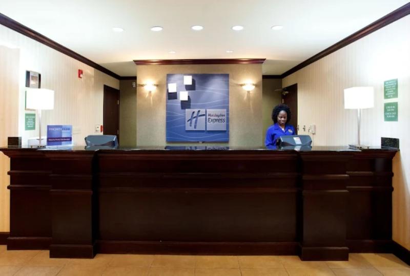 Holiday Inn Express and Suites West Monroe image