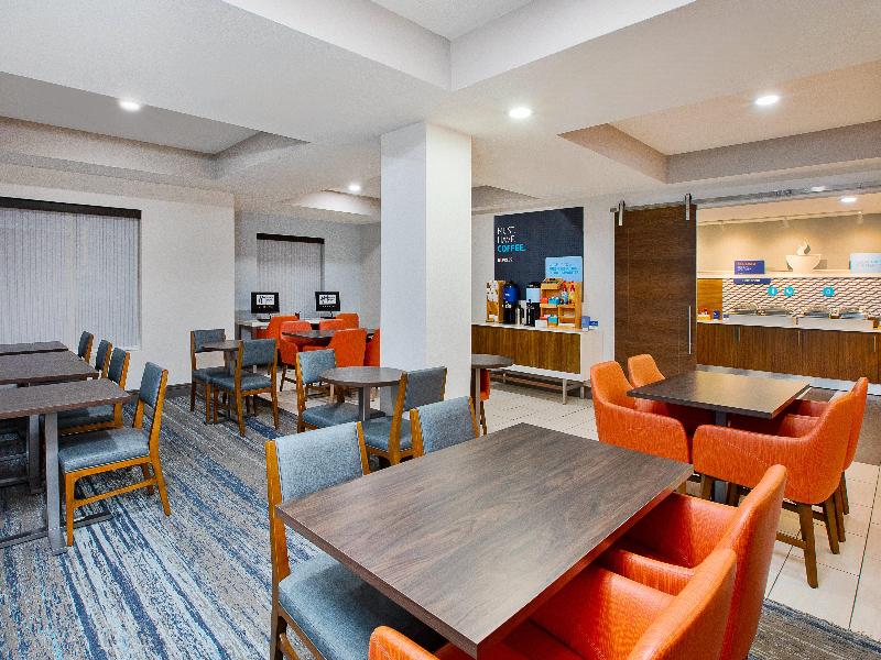 Holiday Inn Express and Suites West Monroe image