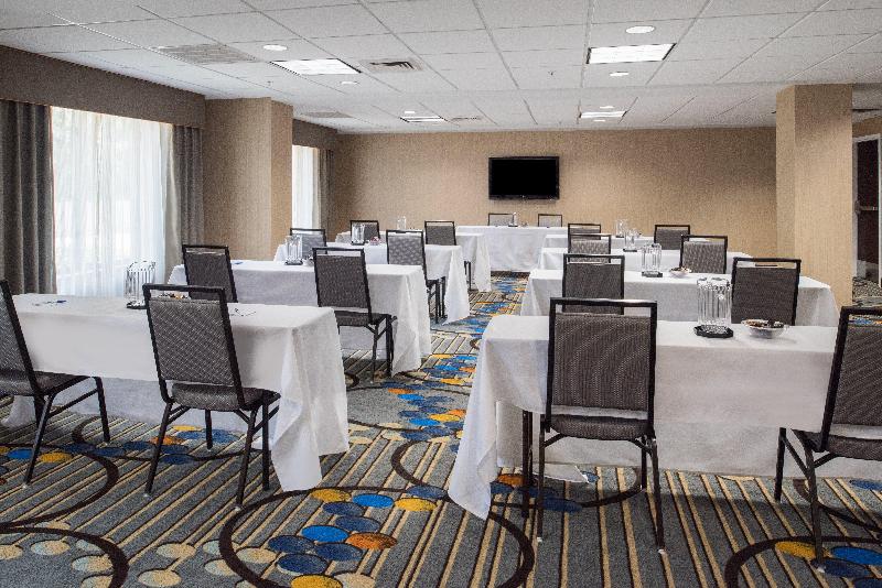 Holiday Inn Express and Suites West Monroe image