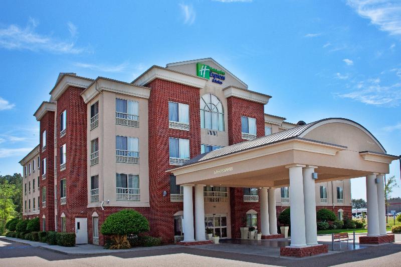 Holiday Inn Express and Suites West Monroe image