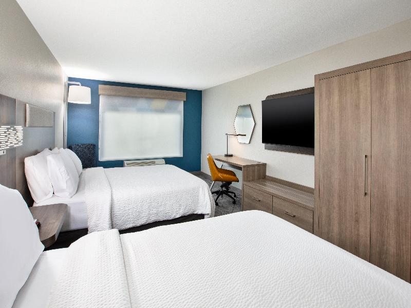 Holiday Inn Express and Suites West Monroe image