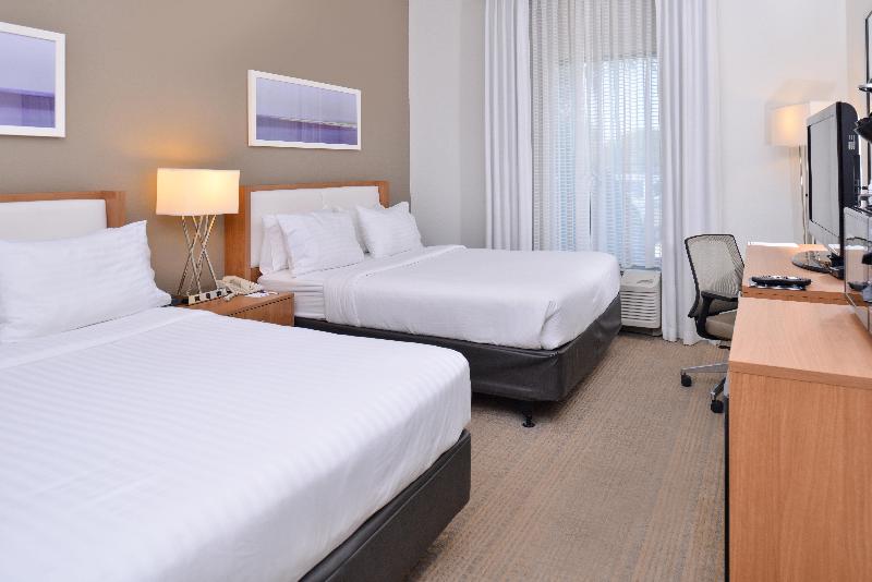 Holiday Inn Express and Suites New Orleans Airport photo 15