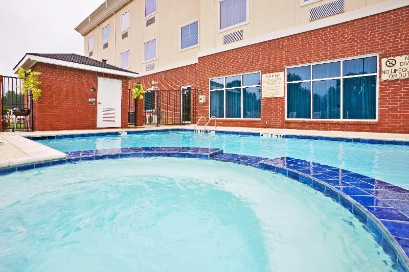 Holiday Inn Express & Suites New Boston by IHG image