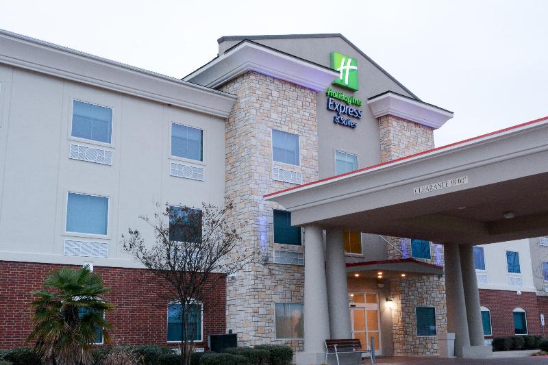 Holiday Inn Express & Suites New Boston by IHG image