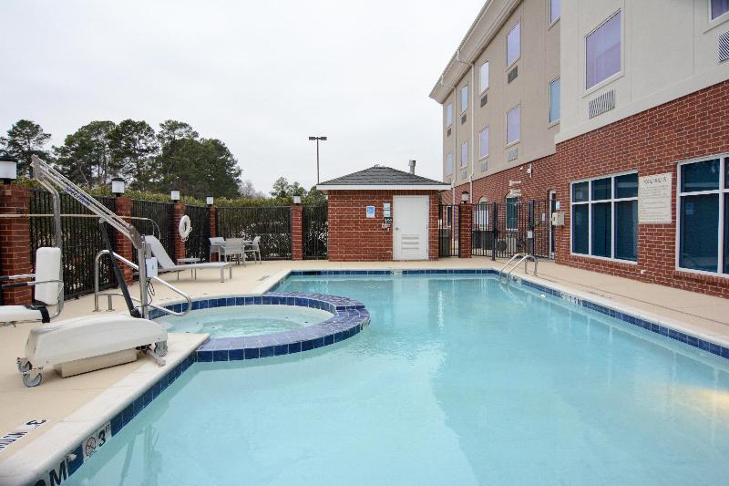 Holiday Inn Express & Suites New Boston by IHG image