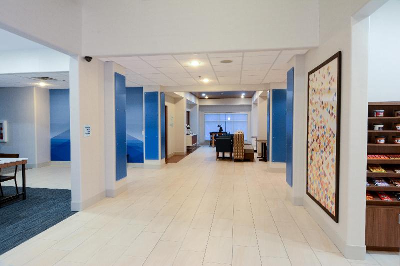 Holiday Inn Express & Suites New Boston by IHG image
