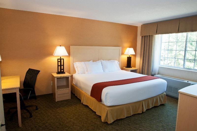 Holiday Inn Express Hotel And Suites North Conway — photo 16