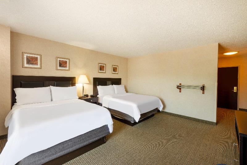 Holiday Inn Express and Suites North East Erie I 9 photo 20