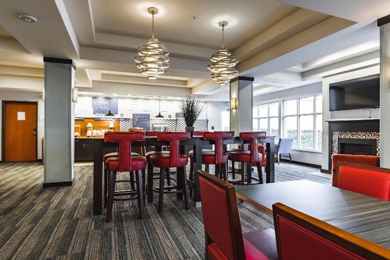 Holiday Inn Express & Suites New Martinsville image