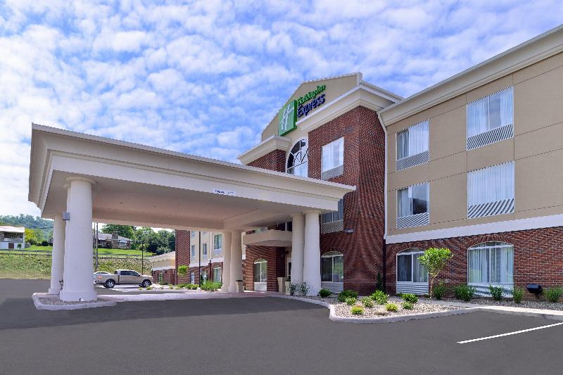 Holiday Inn Express & Suites New Martinsville image