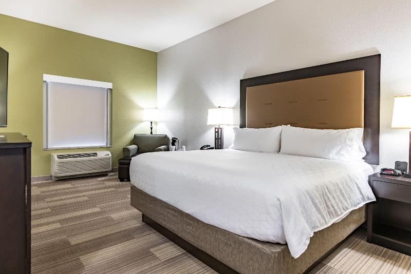 Holiday Inn Express & Suites New Martinsville image
