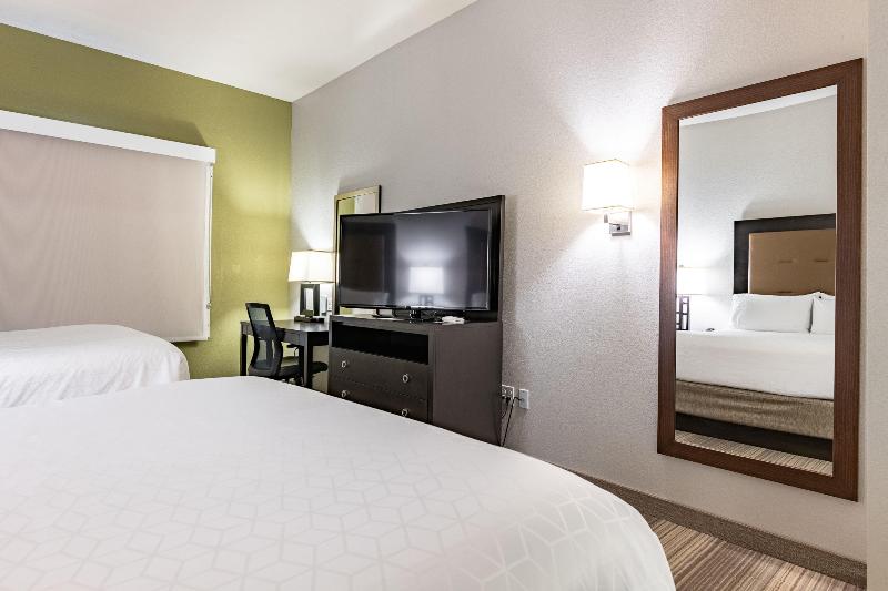 Holiday Inn Express & Suites New Martinsville image