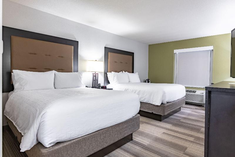 Holiday Inn Express & Suites New Martinsville image
